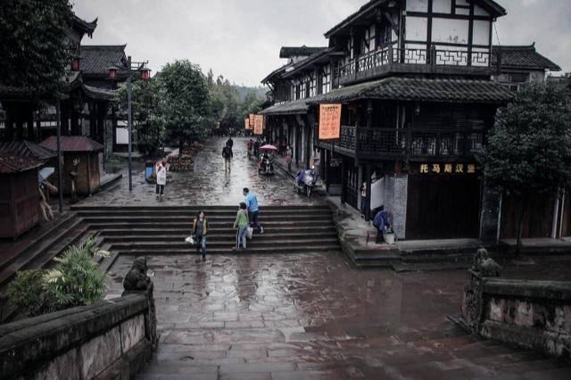她被誉为“人间尤物”,女人味都快溢出屏幕,但是却有个男人的名字